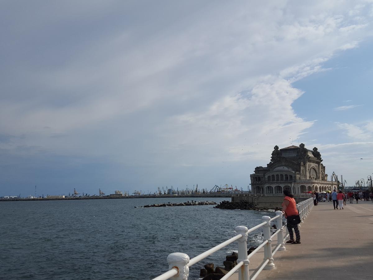 Modern Beach Apartment Constanta Bagian luar foto